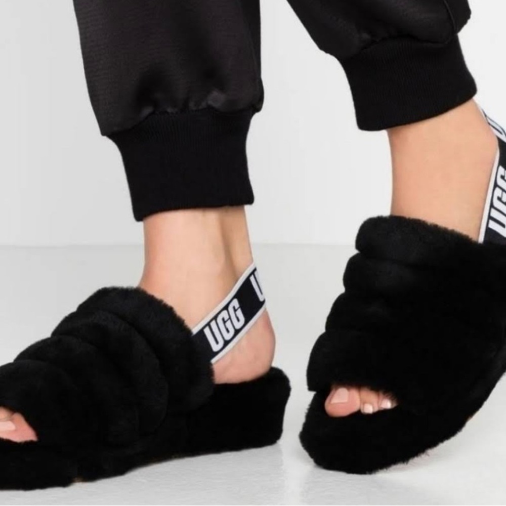 Ugg Fluffy Black Slippers Size 6 Open Toe